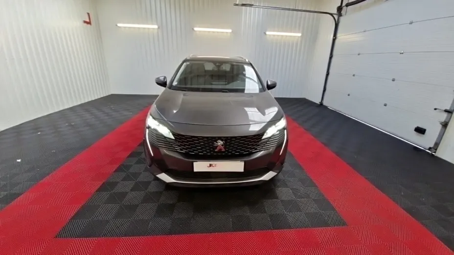 PEUGEOT 5008 -