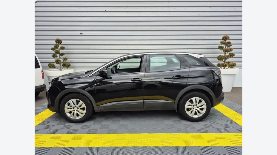 PEUGEOT 3008 -