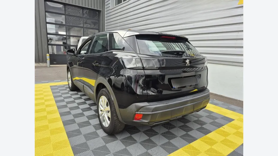 PEUGEOT 3008 -