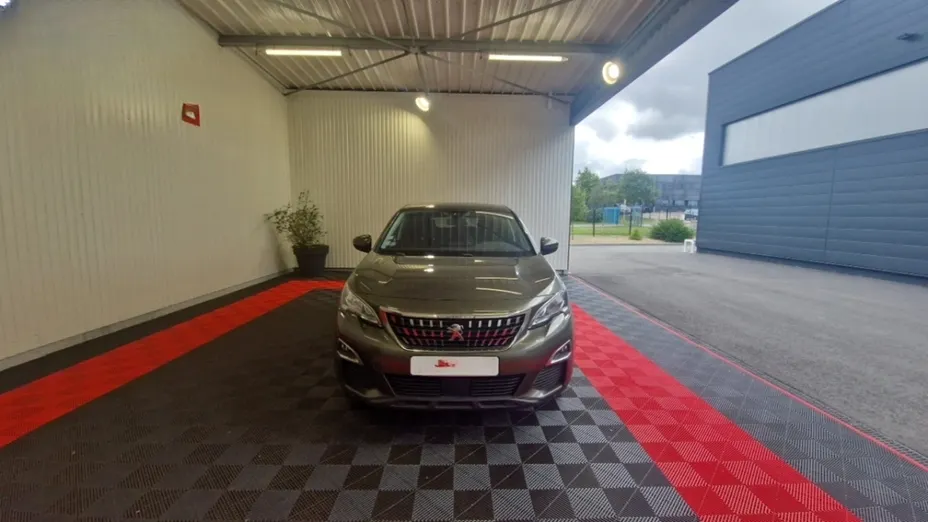 PEUGEOT 3008 -