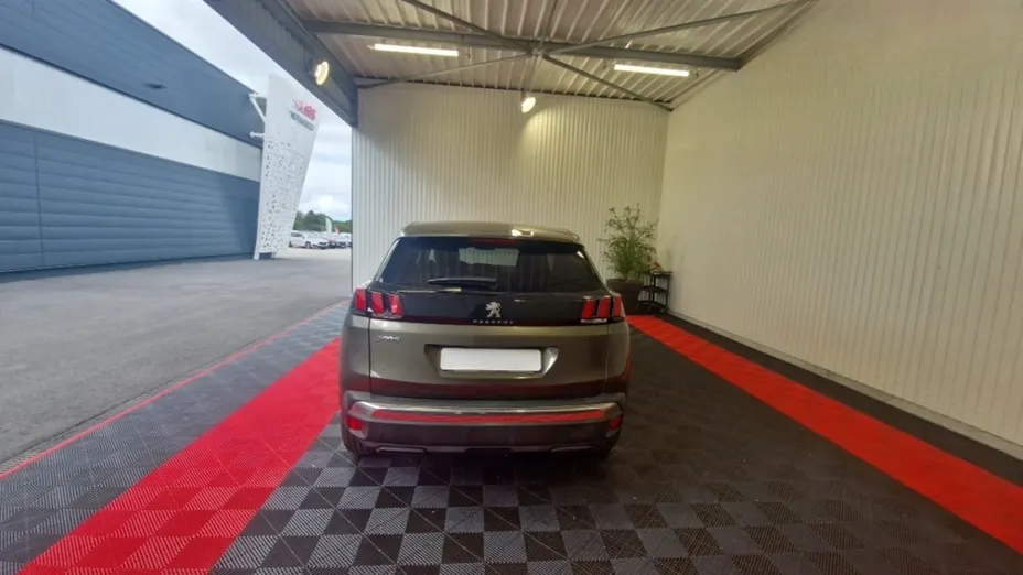 PEUGEOT 3008 -