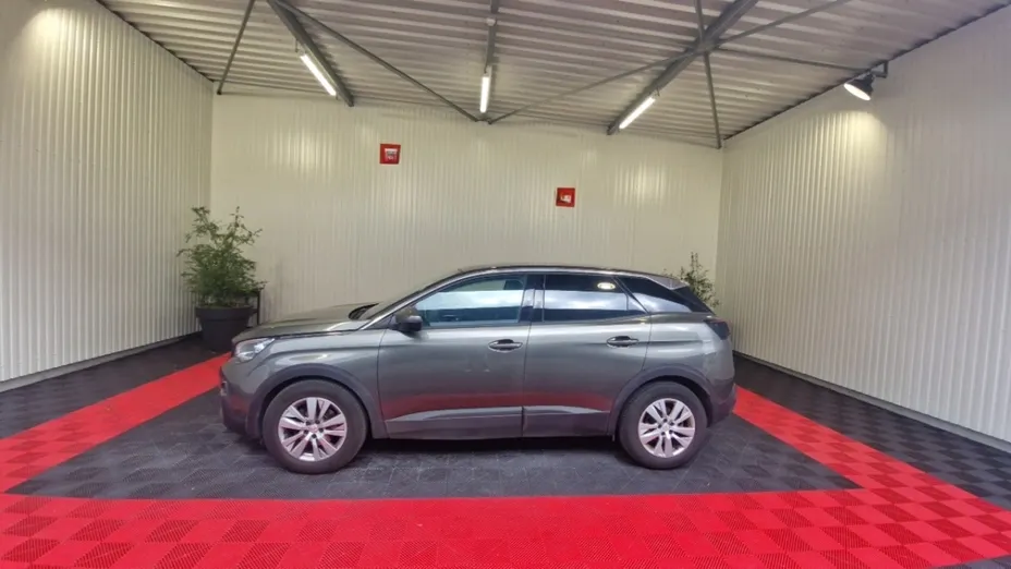PEUGEOT 3008 -