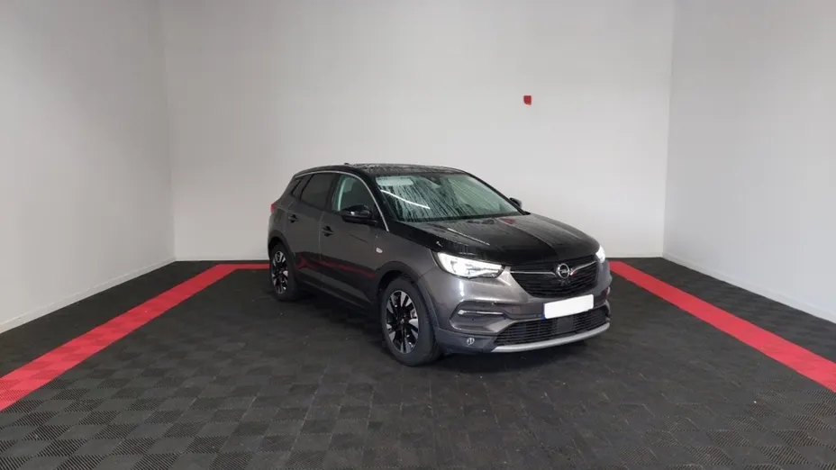 OPEL Grandland X -
