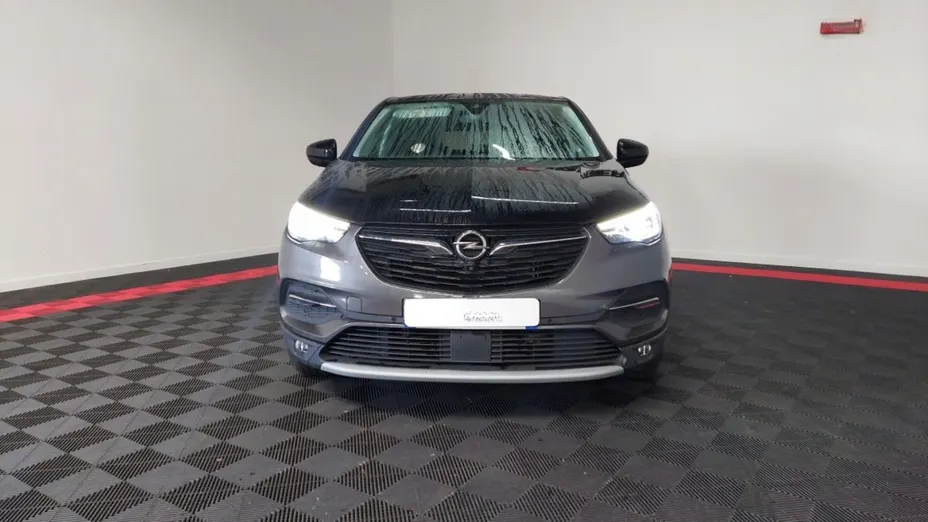 OPEL Grandland X -