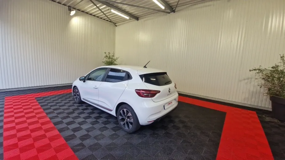 RENAULT Clio -