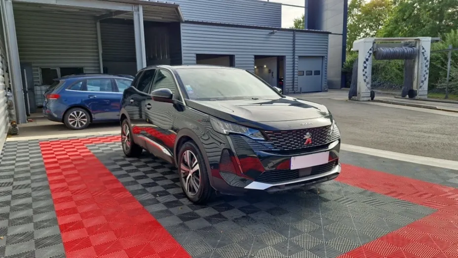 PEUGEOT 3008 -