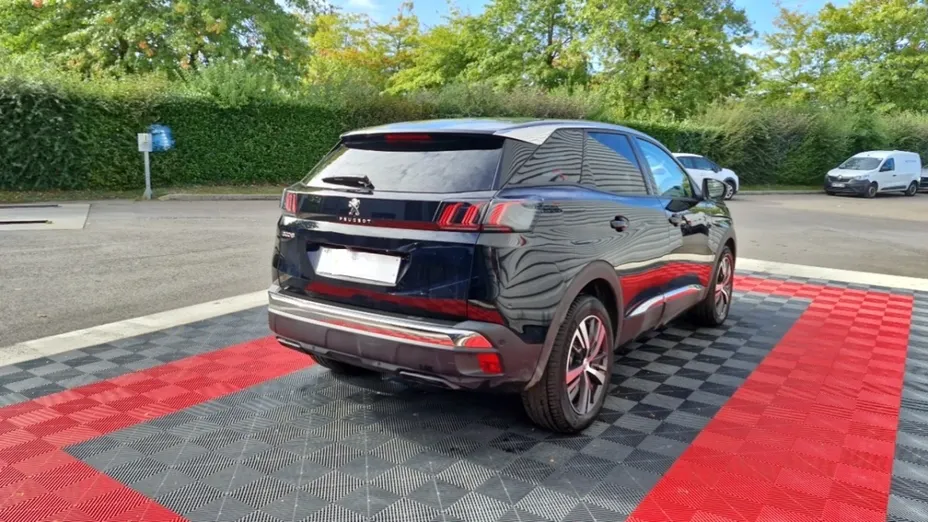 PEUGEOT 3008 -