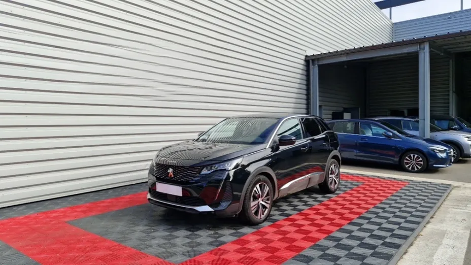 PEUGEOT 3008 -