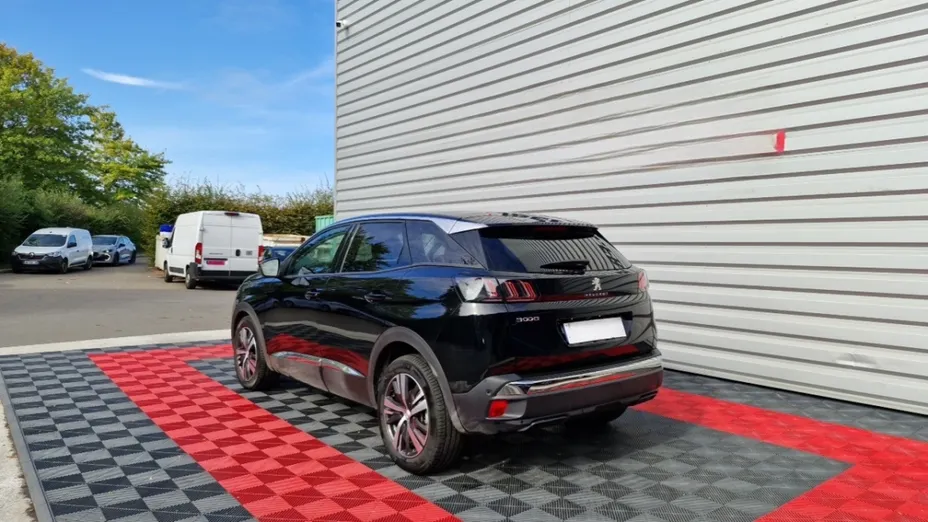 PEUGEOT 3008 -