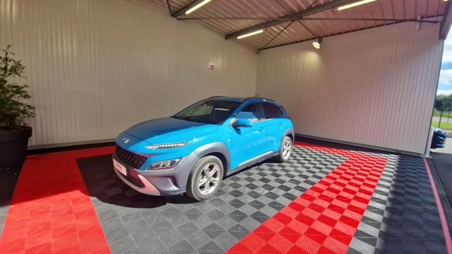HYUNDAI Kona -