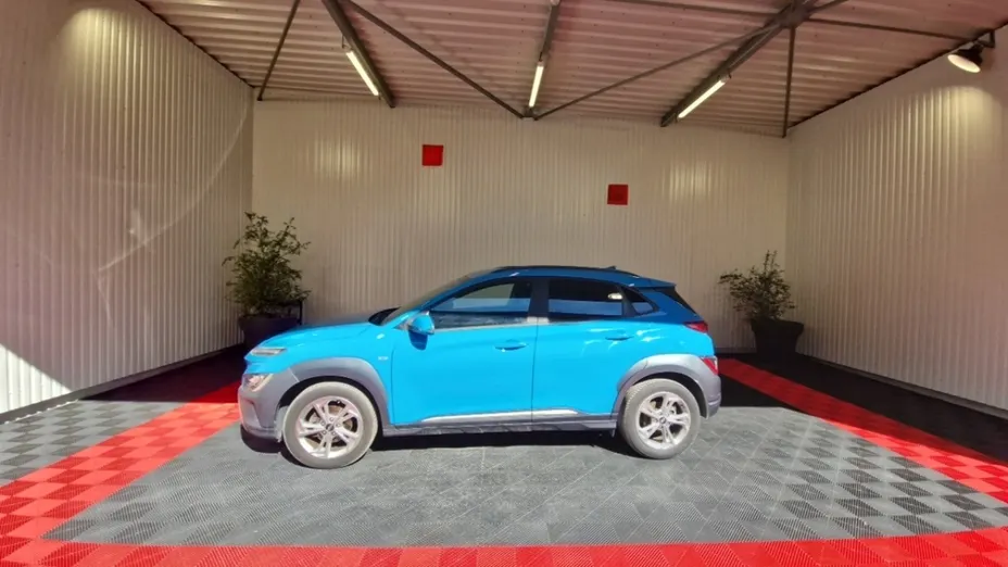 HYUNDAI Kona -