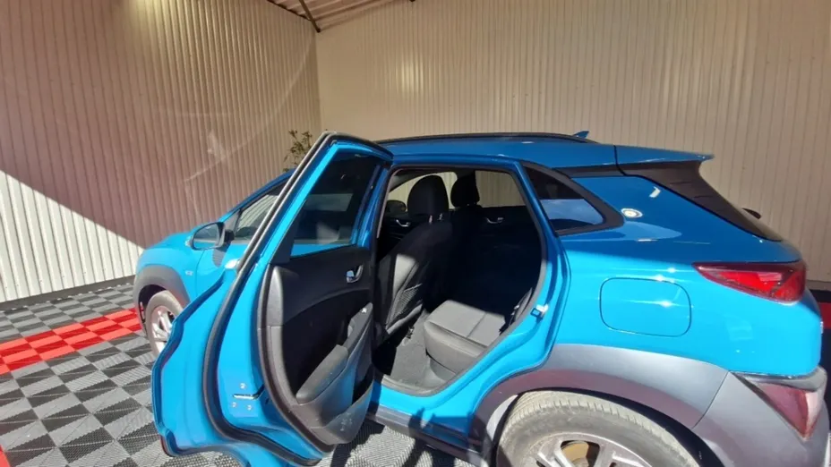 HYUNDAI Kona -