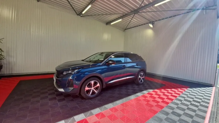 PEUGEOT 3008 -