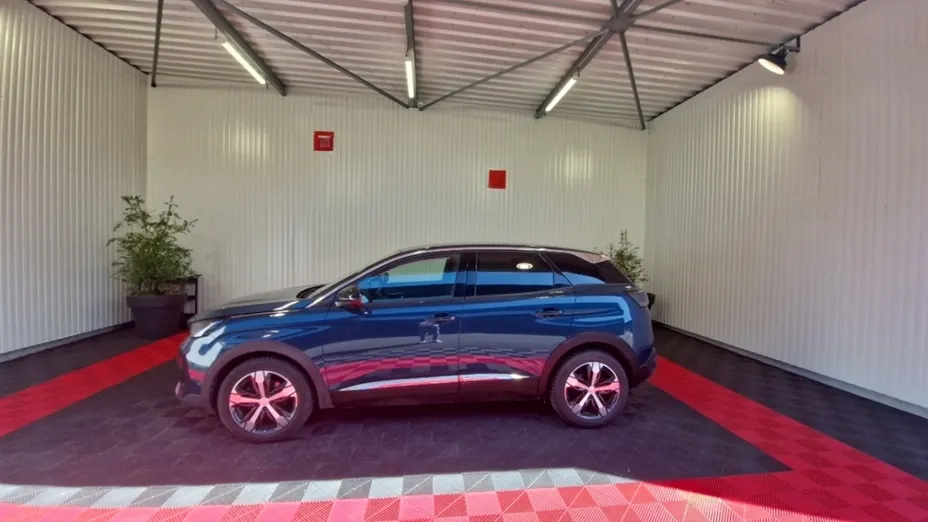 PEUGEOT 3008 -