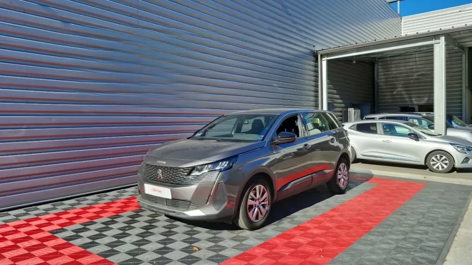 PEUGEOT 5008 -