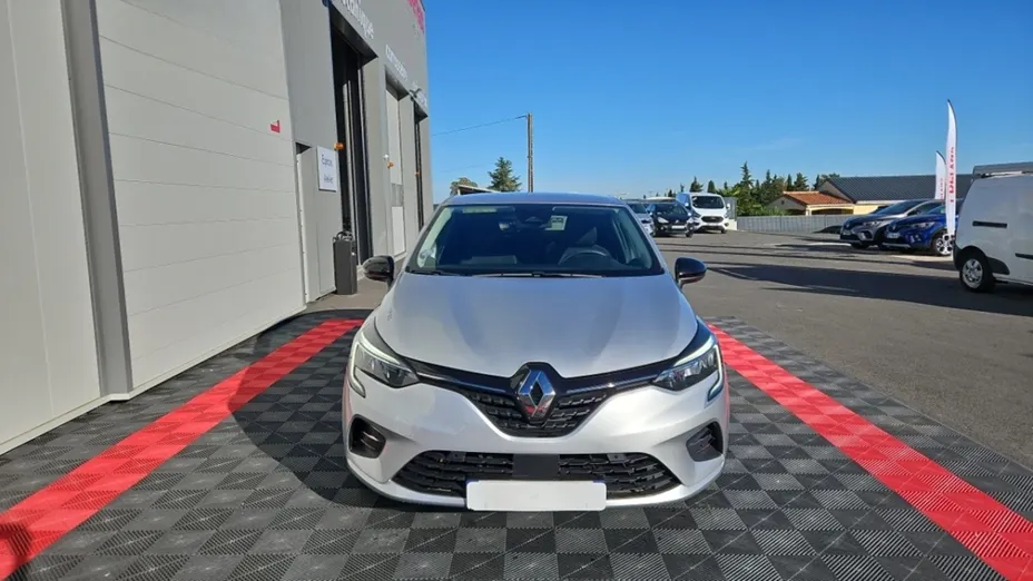 RENAULT Clio -