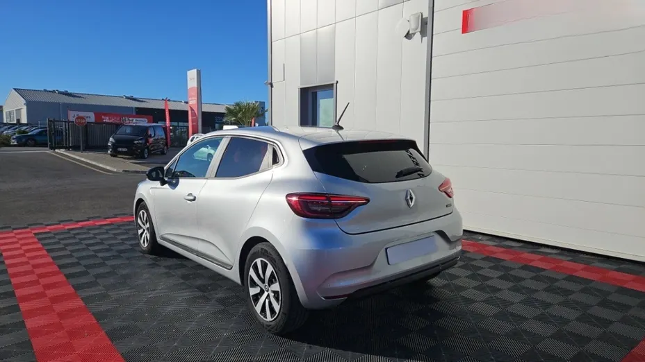 RENAULT Clio -