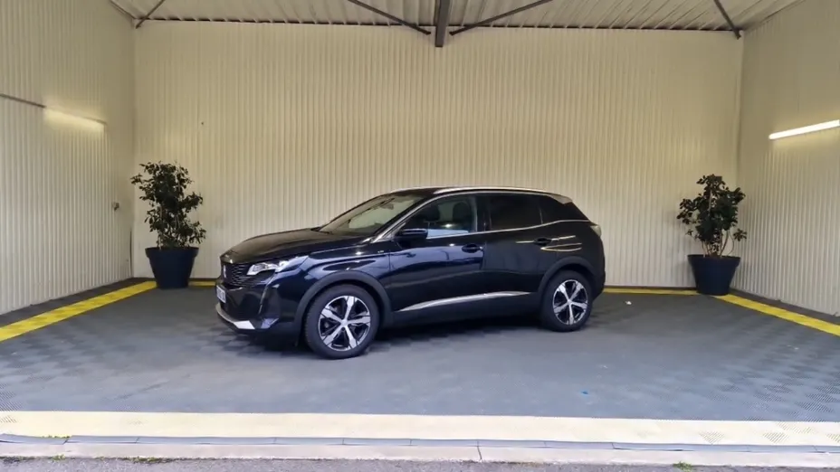 PEUGEOT 3008 -