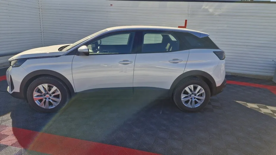 PEUGEOT 3008 -