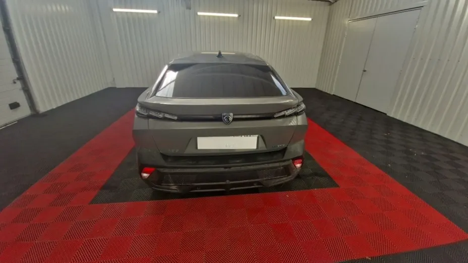 PEUGEOT 408 -