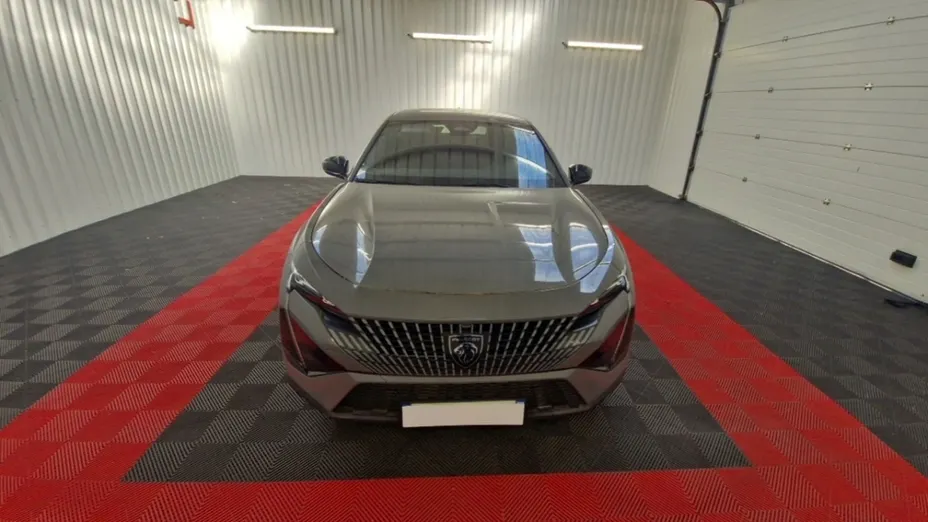 PEUGEOT 408 -