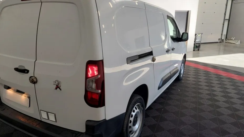 PEUGEOT Partner -