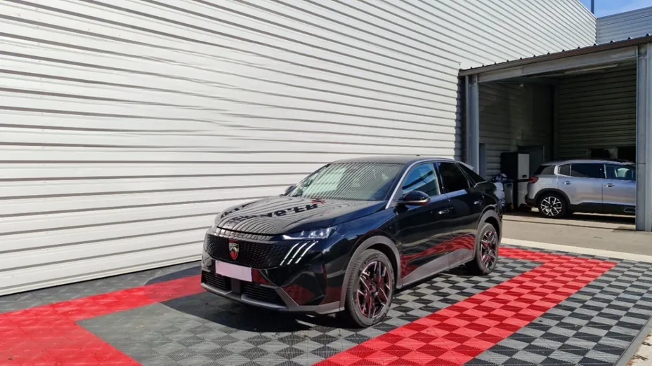 PEUGEOT 3008 -