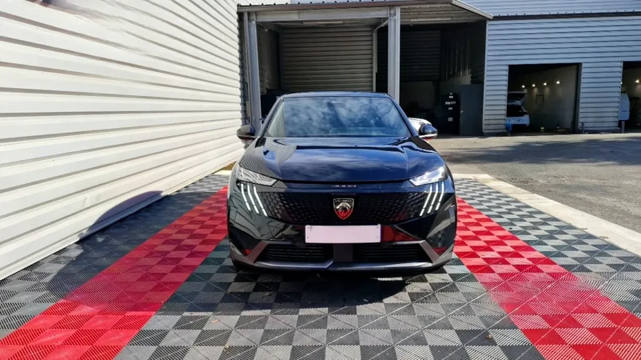 PEUGEOT 3008 -