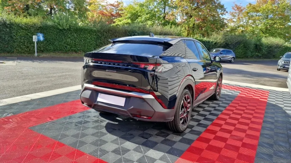 PEUGEOT 3008 -