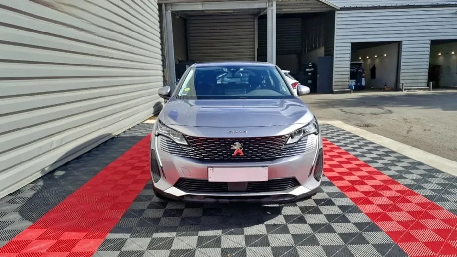 PEUGEOT 5008 -