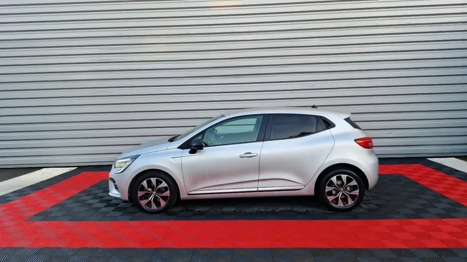 RENAULT Clio -