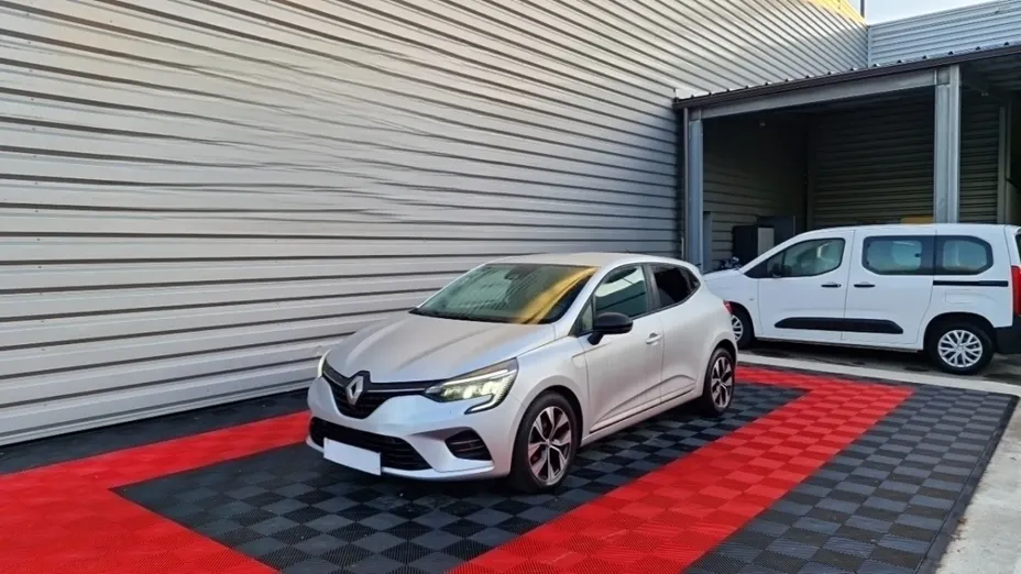 RENAULT Clio -