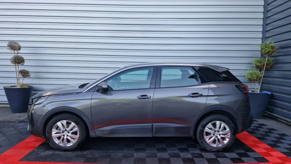 PEUGEOT 3008 -
