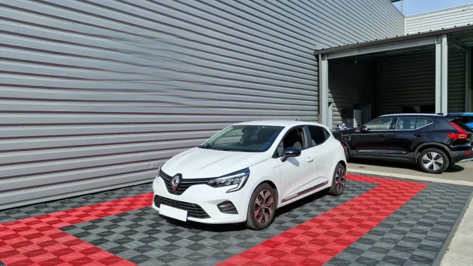 RENAULT Clio -