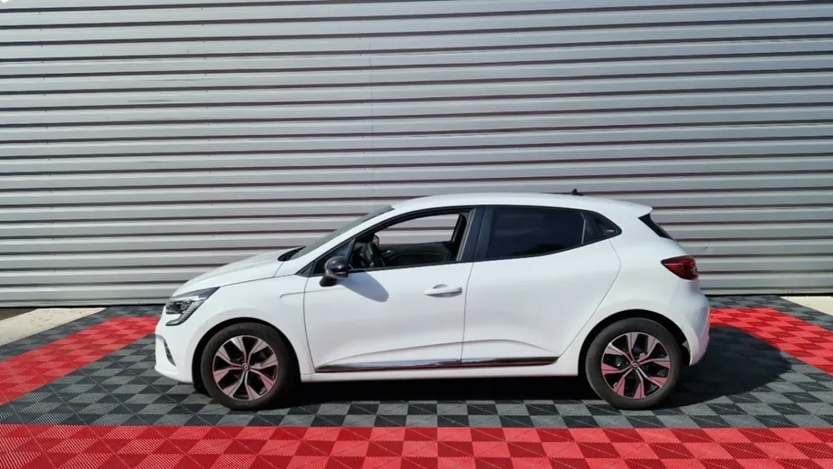 RENAULT Clio -