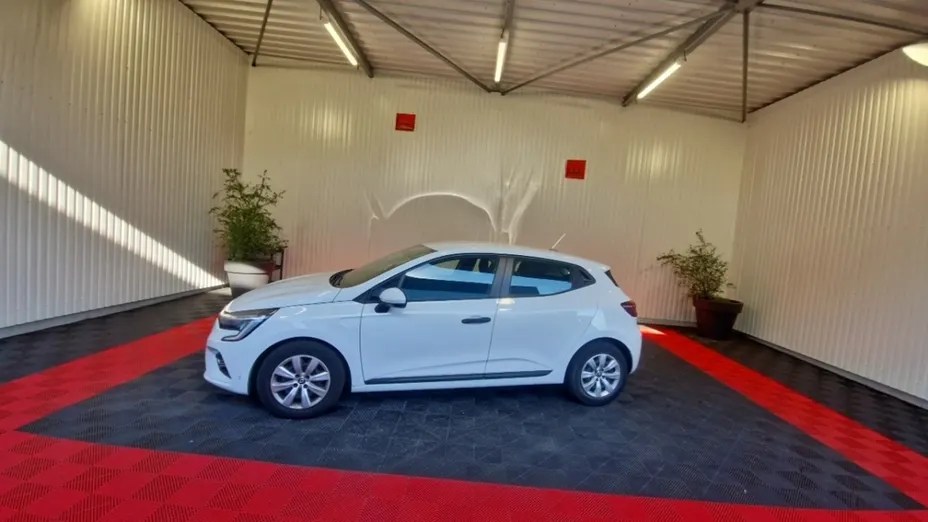 RENAULT Clio -