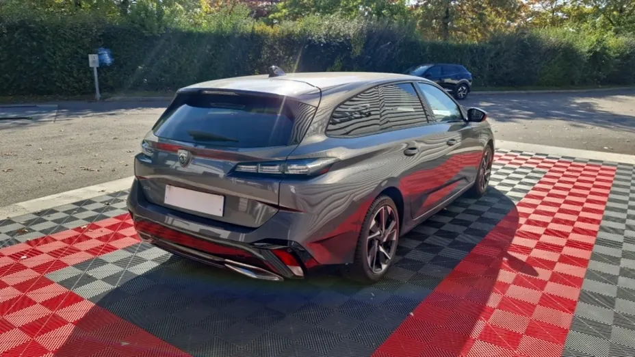 PEUGEOT 308 -