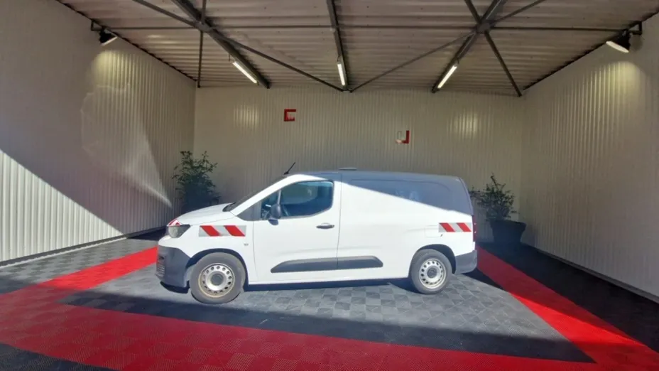 PEUGEOT Partner -