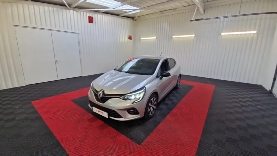 RENAULT Clio -