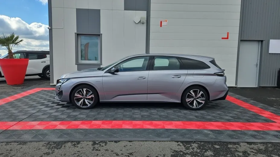PEUGEOT 308 -