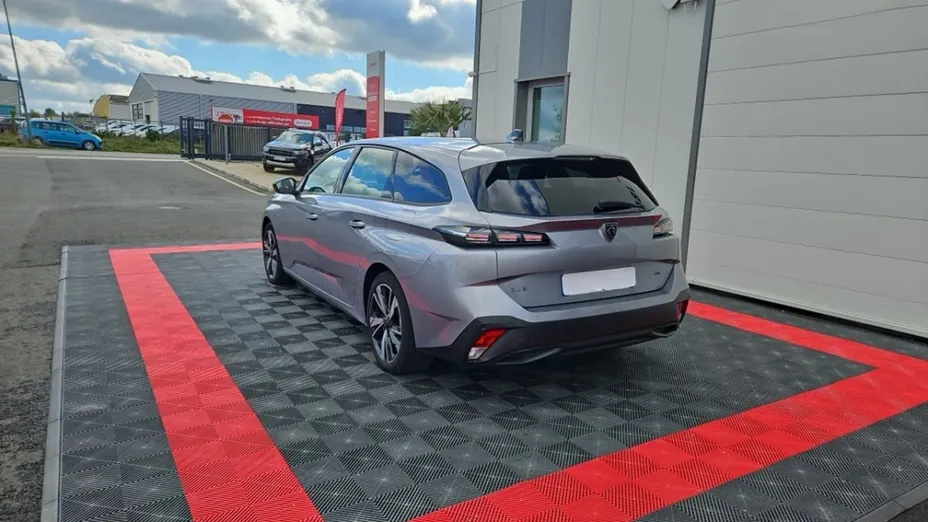 PEUGEOT 308 -