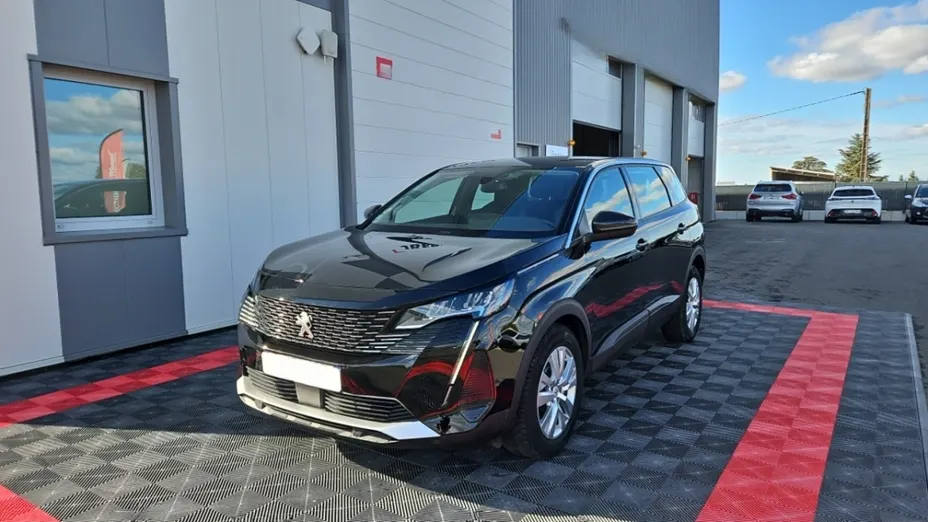 PEUGEOT 5008 -