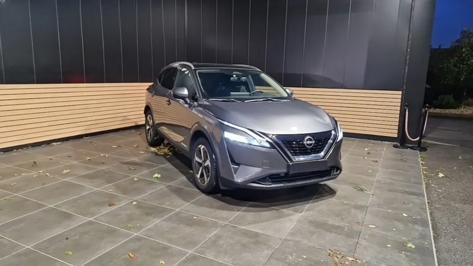 NISSAN Qashqai -