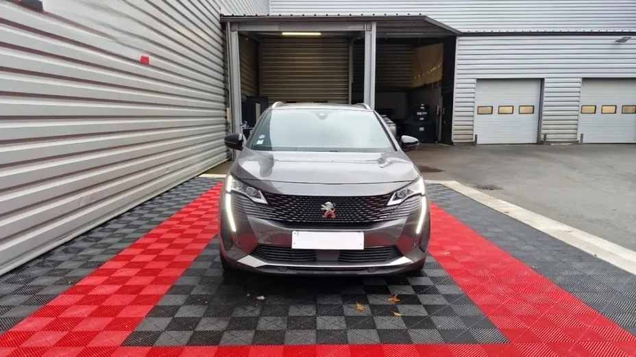 PEUGEOT 3008 -