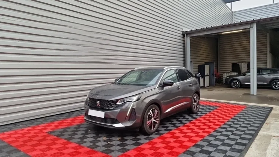 PEUGEOT 3008 -