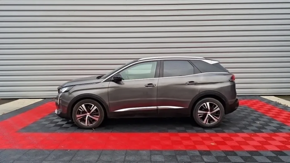 PEUGEOT 3008 -
