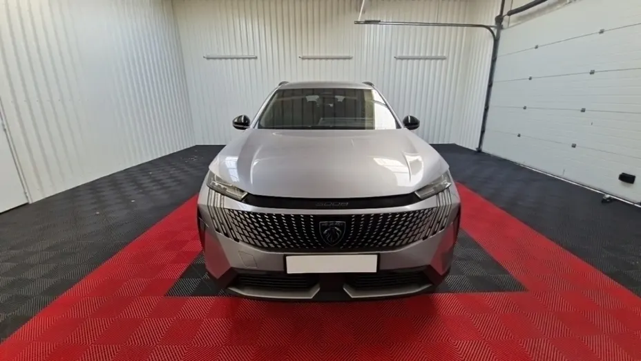 PEUGEOT 5008 -