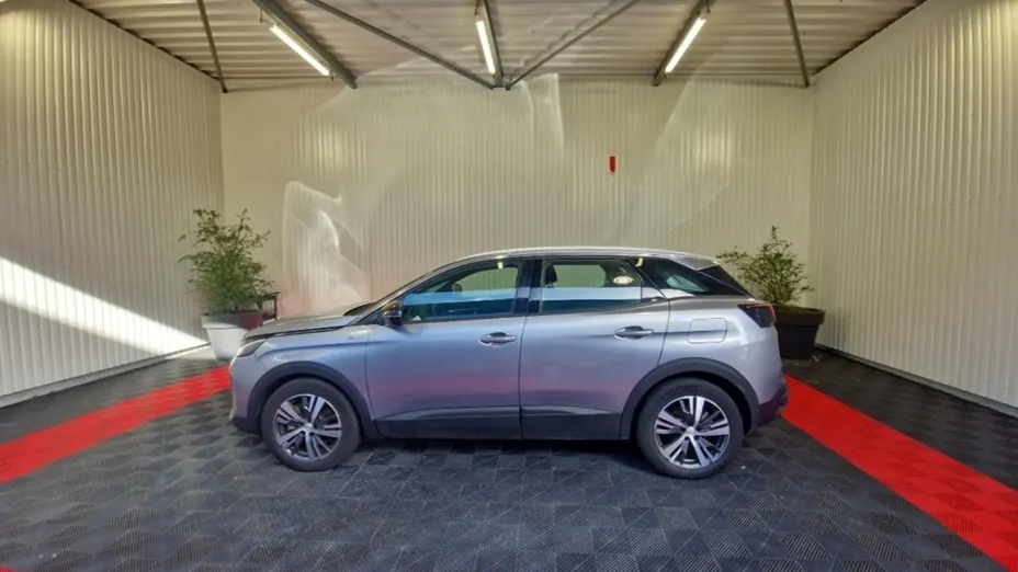 PEUGEOT 3008 -