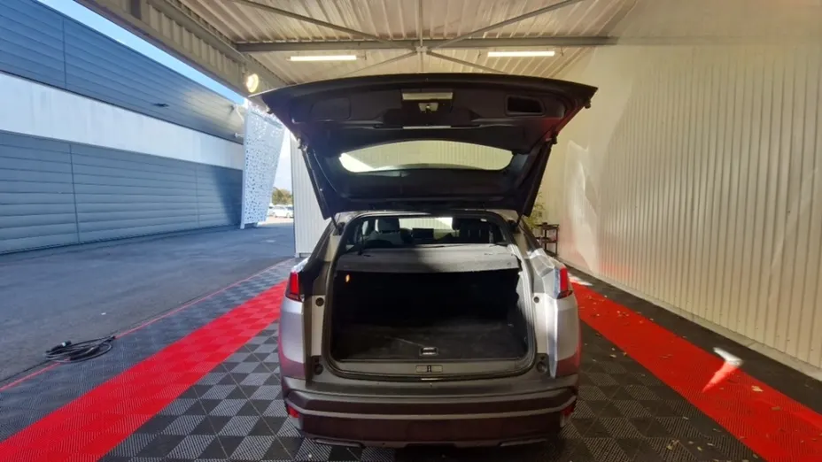 PEUGEOT 3008 -