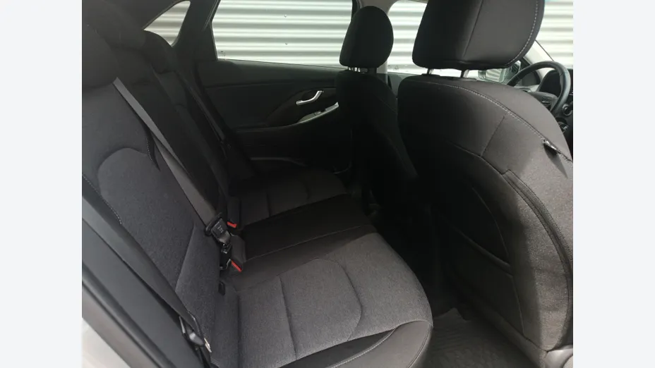 HYUNDAI i30 i30 1.5 T-GDI 48V Smart